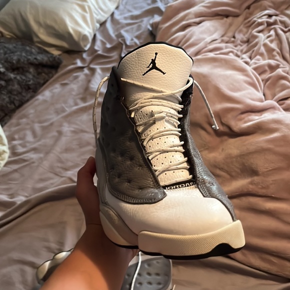 Air Jordan 13 “Atmosphere Grey” - Picture 2 of 9